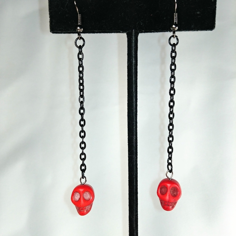 Skull Earrings Red Stone bead Chain